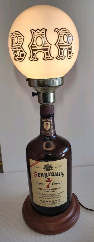 Vintage Seagram's 7 Seven Crown Whiskey Bottle LIGHTED BAR Lamp Display