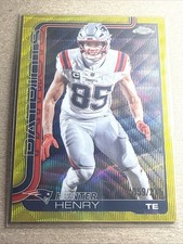 2025 Topps Chrome HUNTER HENRY Yellow Wave /275 PATRIOTS
