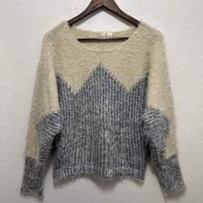 Anthropologie Moth Fuzzy Sweater Size L Zigged Formation Cozy Knit