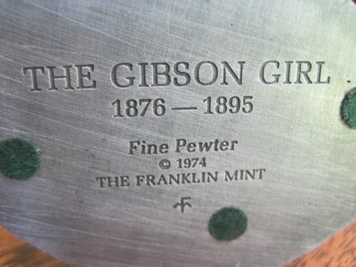 RARE,SIGNED1974 FRANKLIN MINT "THE GIBSON GIRL" FINE PEWTER 4 1/4" HIGH FIGURINE - Picture 9 of 10
