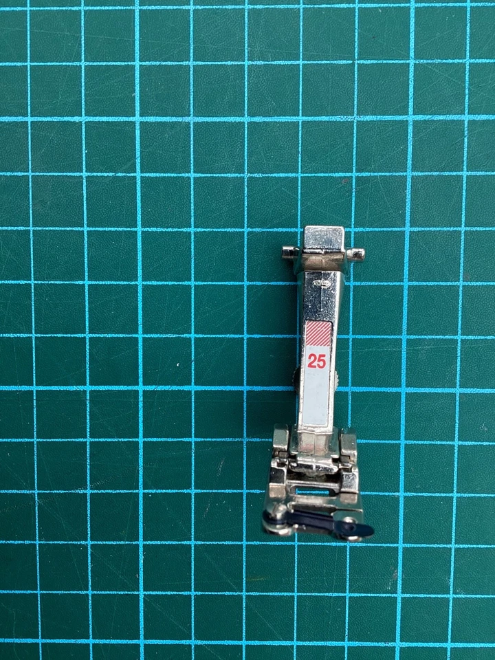 Bernina Foot 25V 5 Groove Cording - Image 4 of 4