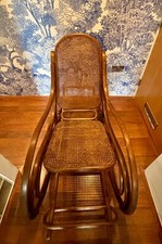 Rare and Autentic Thonet rocking chair