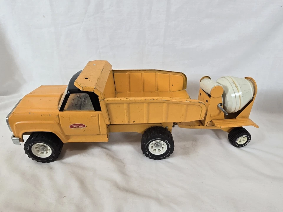Tonka 金属自卸车带水泥搅拌机拖车及前端装载机 — 第 2/4 张图片