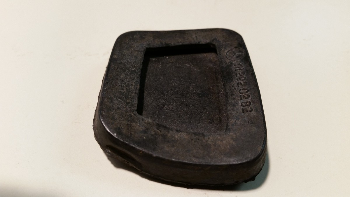 Mercedes Benz Brake/Clutch Pedal Replacement Pad 1112920282 | eBay