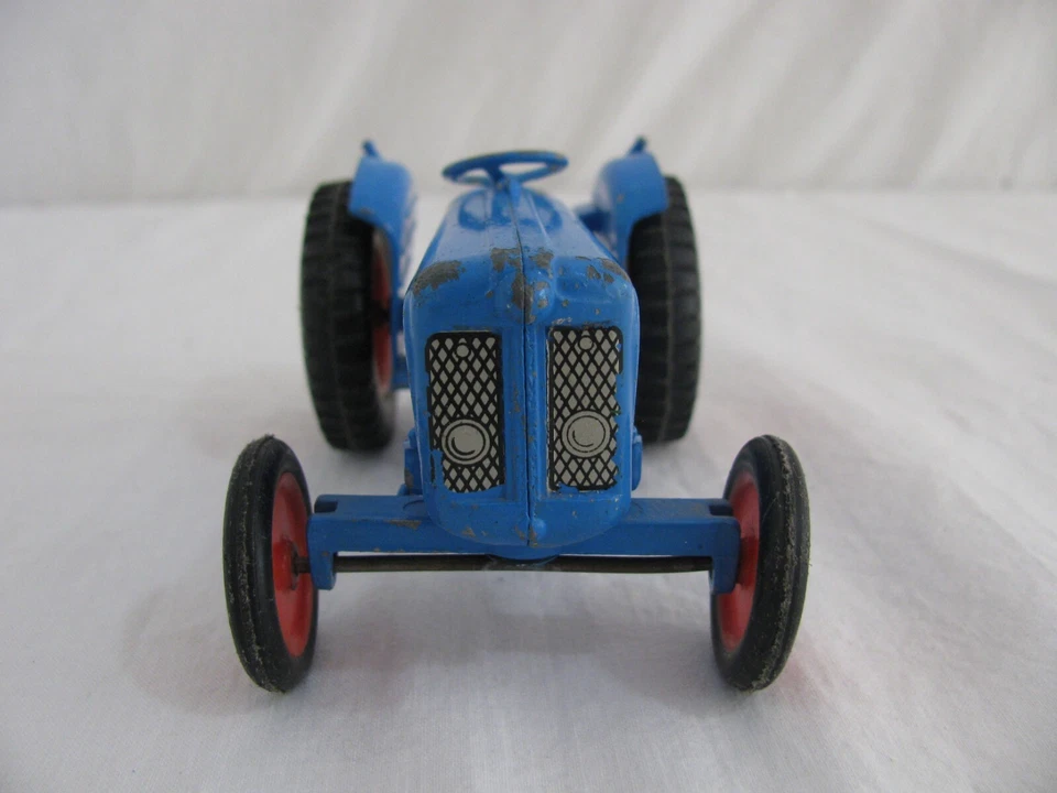 Vintage Crescent Toys England 1/32 Scale Blue Ford Fordson Dexta Farm Tractor VG - Image 3 of 4