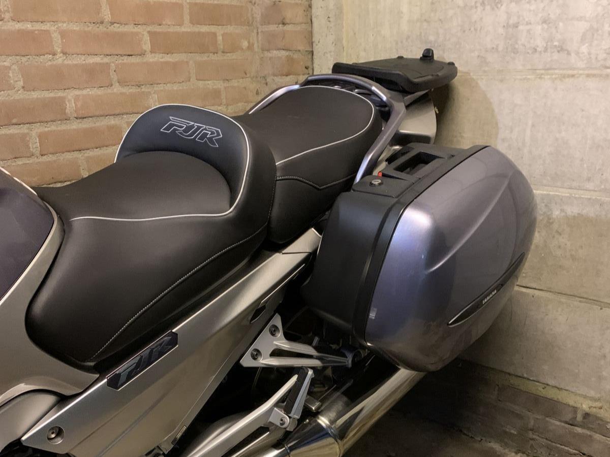 Yamaha FJR 1300 2006-2023 Top Sellerie France Comfort Seat Yamaha FJR 1300 2006-2023 Top Sellerie France Comfort Seat