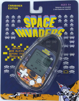 SPACE INVADERS Handheld Electronic GAME 70's Taito Clip-on Carabiner ...