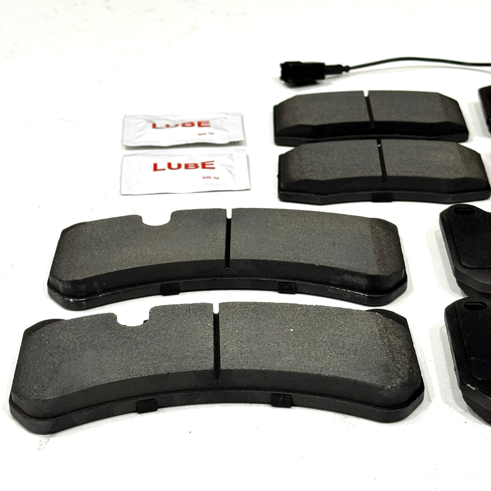 Maserati Ghibli S Q4 2014-2022 Front Brake pads Set P/N 980139070