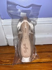 New Suffolk Reign Pointe Shoes Size 6 4x, ST 