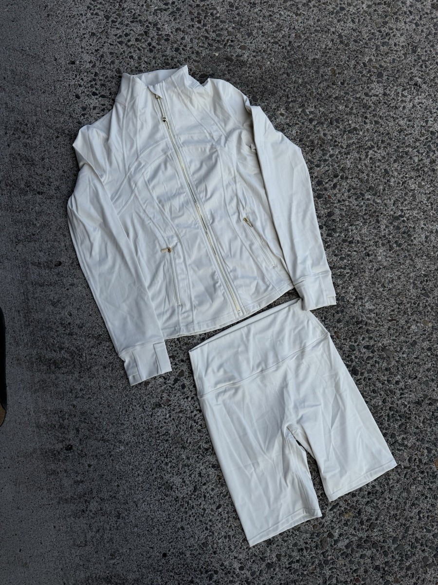 Lululemon セットアップ　レア品 Lululemon Women's Tracksuit Set Zip-Up Jacket & Shorts Multiple