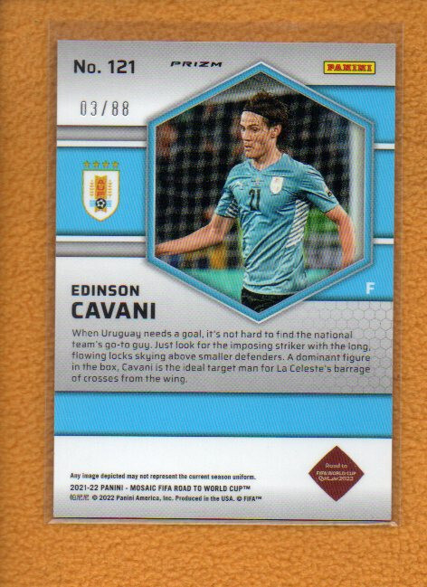 Edinson Cavani 2021-22 Mosaic FIFA Choice Red & Gold Prizm #121