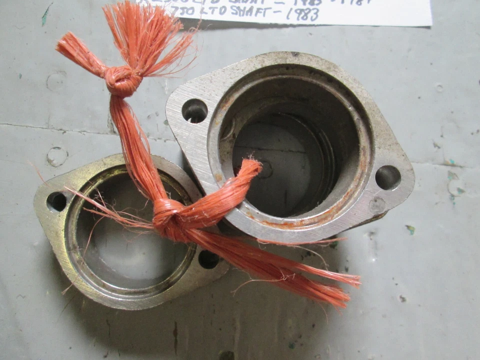 JUEGO DE 4 SOPORTES TUBO ESCAPE KAWASAKI ZX600A / C NINJA 600R, 18069-1025 Foto 2 de 4