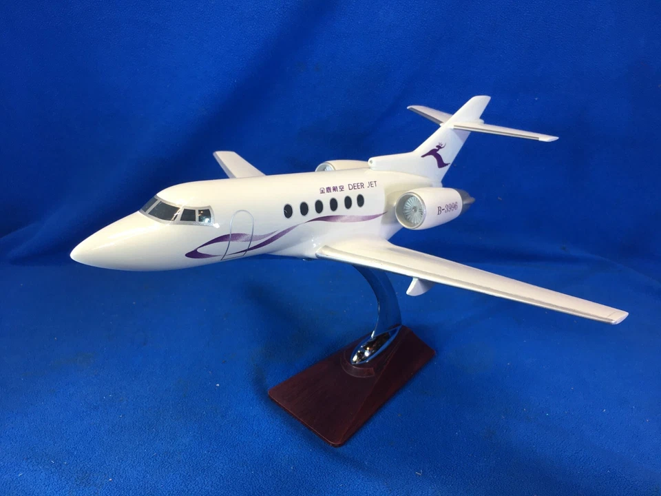 金鹿航空 DEER JET B-3996 - Aereo di linea - Hawker 800 XP - Immagine 2 di 4