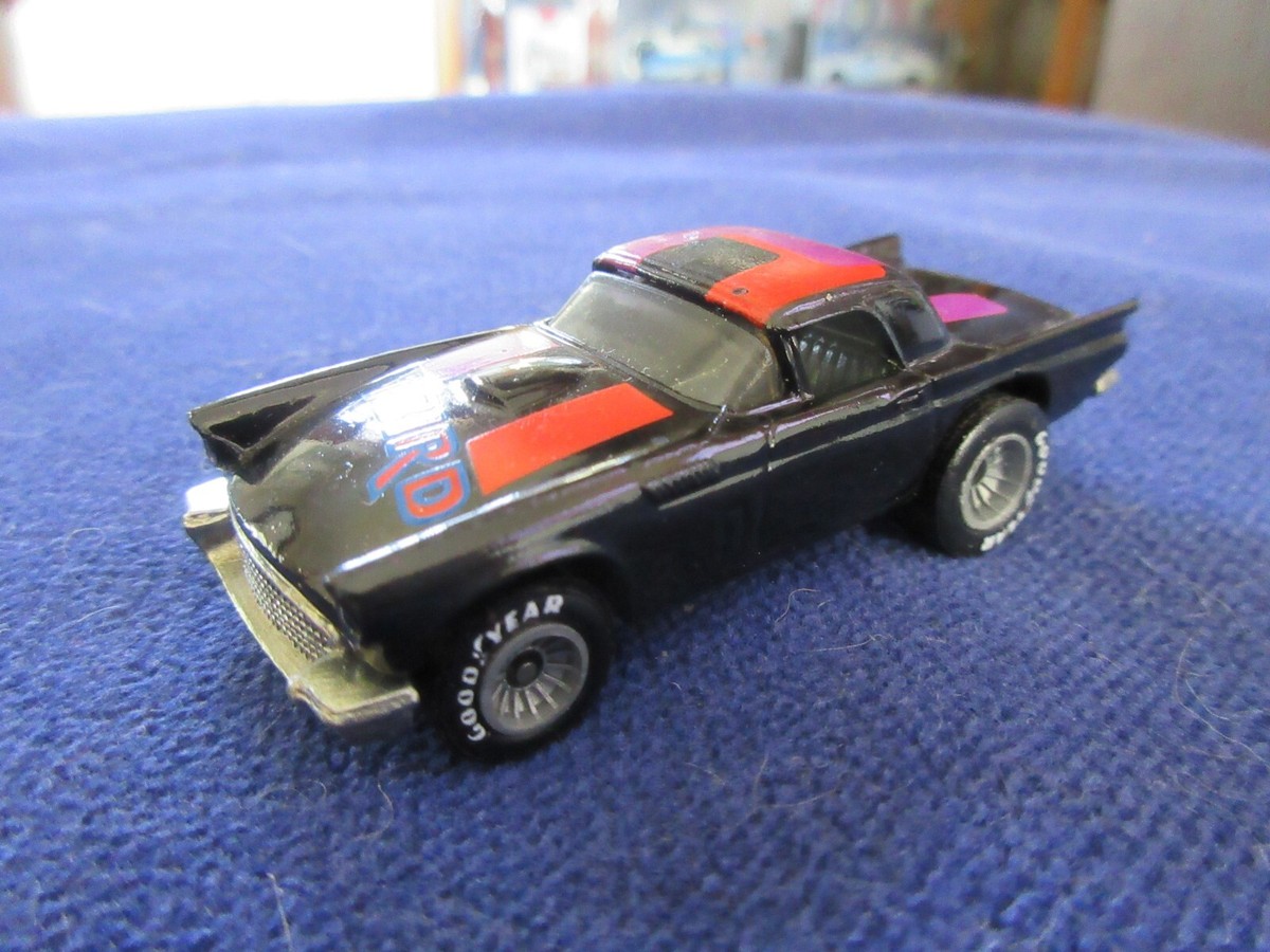 ERTL '57フォードTバード当時物 ヴィンテージミニカー1/64 海外物レア Vintage Hot Wheels '57 T-Bird REAL RIDERS 1957 Ford Thunderbird 1