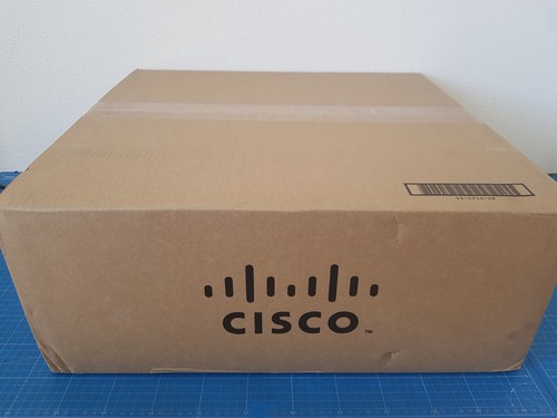 Cisco Meraki MS390-24-HW 24 Port GbE Switch, Layer 3, 1U Rack-Mountable _9.4_6 - Bild 4 von 5