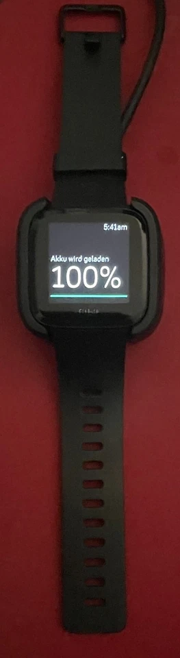 Fitbit Versa neuwertig, nur wenig Male getragen - Bild 3 von 4