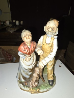RARE UCGC Taiwan OLD MAN & OLD WOMAN & Dog Whittle Wood Work Figurine  