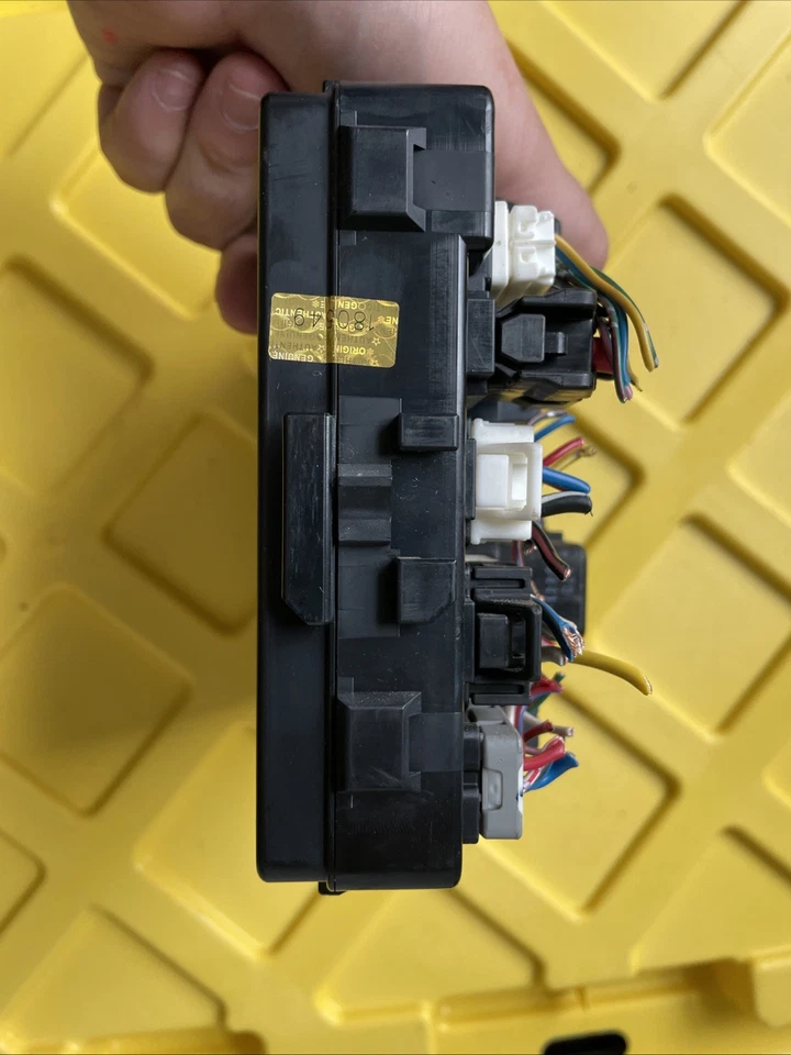 03-04 Nissan Murano Fuse Box Relay Control Module Unit 284B7-CA000 OEM - Image 2 of 4