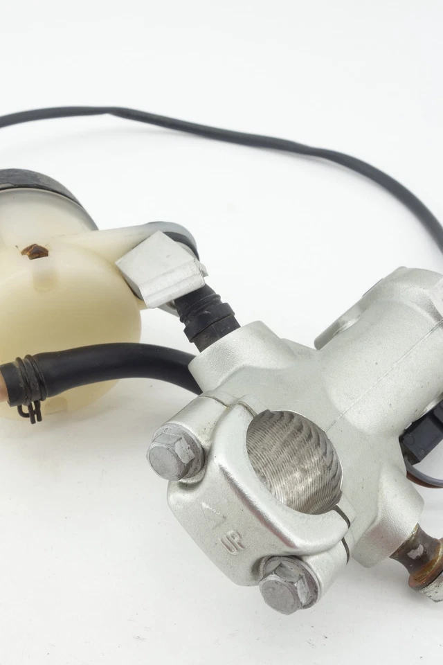 Оригинальный главный цилиндр переднего тормоза 04–09 Aprilia Rsv1000r BREMBO Reservoi Ap8133663 - Изображение 3 из 4