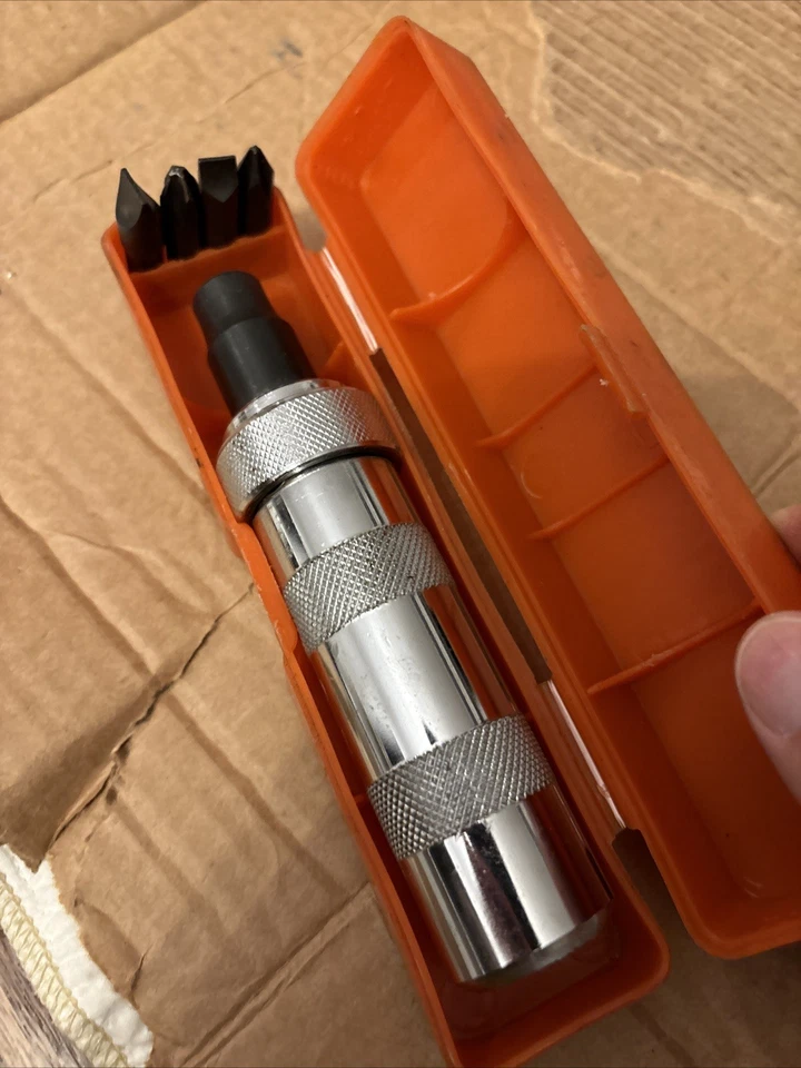 老式手动冲击起子套装-重型带钻头和外壳-汽车工具 — 第 3/4 张图片