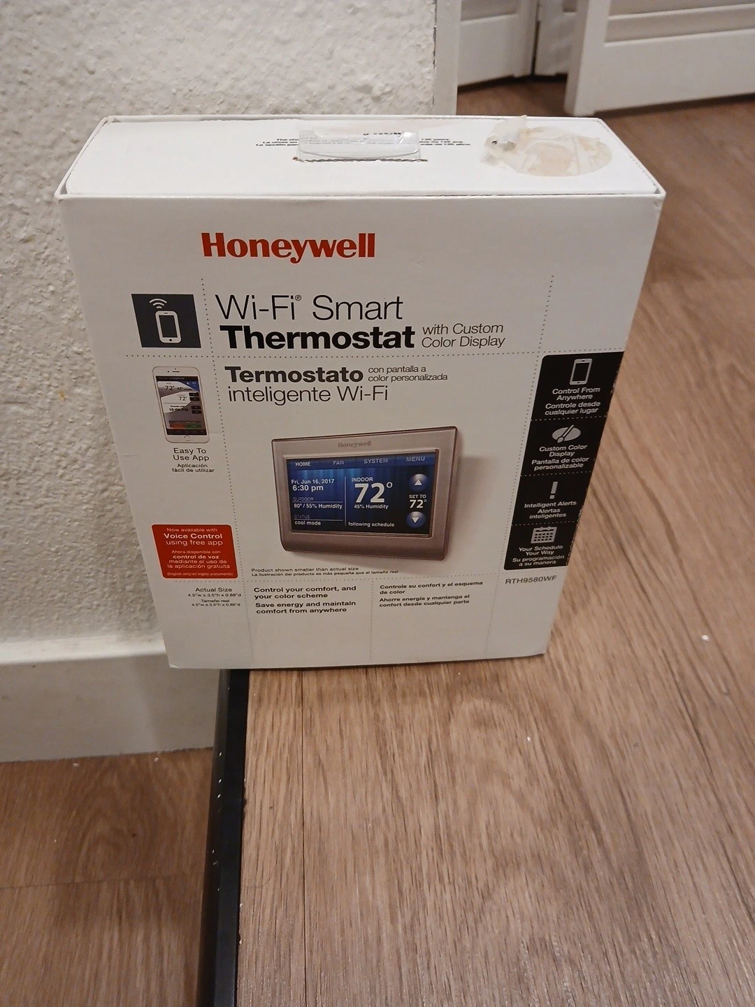 Honeywell Wi-Fi Smart Programmable Thermostat (RTH9580WF)