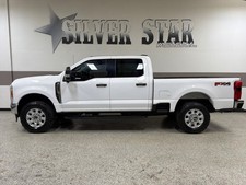 2023 Ford XLT 4WD FX4 7.3L-V8 