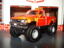 Toyota 1987 camioneta pickup 4x4 edición limitada 1/64 HW ruedas todoterreno