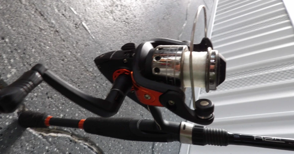 R2F PERFORMANCE SERIES MED/LT SPINNING ROD REEL FISH COMBO 5'5" 2 PC EUC - Image 4 of 4