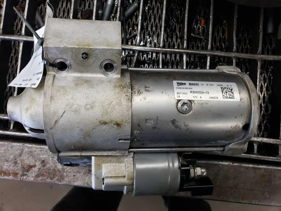 20 21 22 23 宝马 X4 初学者电机 2.0 升 -- 51K-- — 第 4/4 张图片