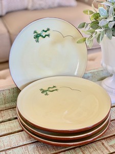 Pottery Barn Frog Plate Set Of 4 Cream Yellow Luncheon Salad