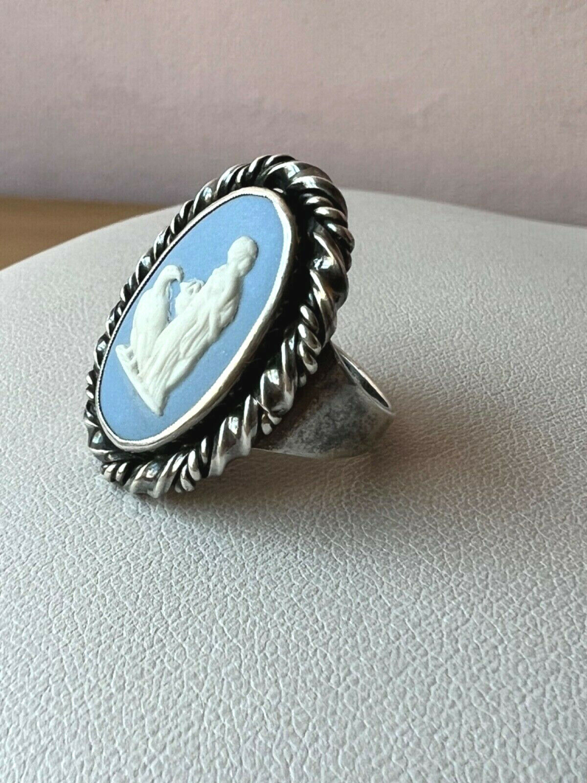 VINTAGE WEDGWOOD LARGE BLUE CAMEO JASPERWEAR RING IN … Gem