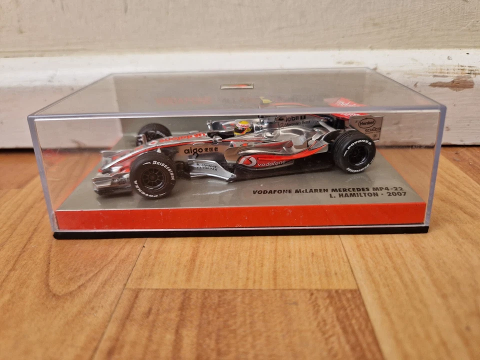 MINICHAMPS 1/43 Vodafone Mclaren Mercedes MP4/22 Lewis Hamilton 2007 F1 Auto - Bild 2 von 3