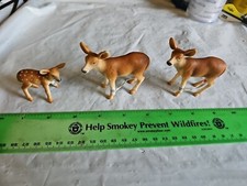 Three Schleich Deer - Two White-Tailed Doe Figurine  14254 And One Fawn New AF
