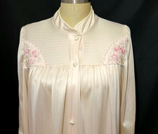Vintage Lorraine Robe Size Medium Peach Pin Stripe Nylon Button Up L/S Housecoat