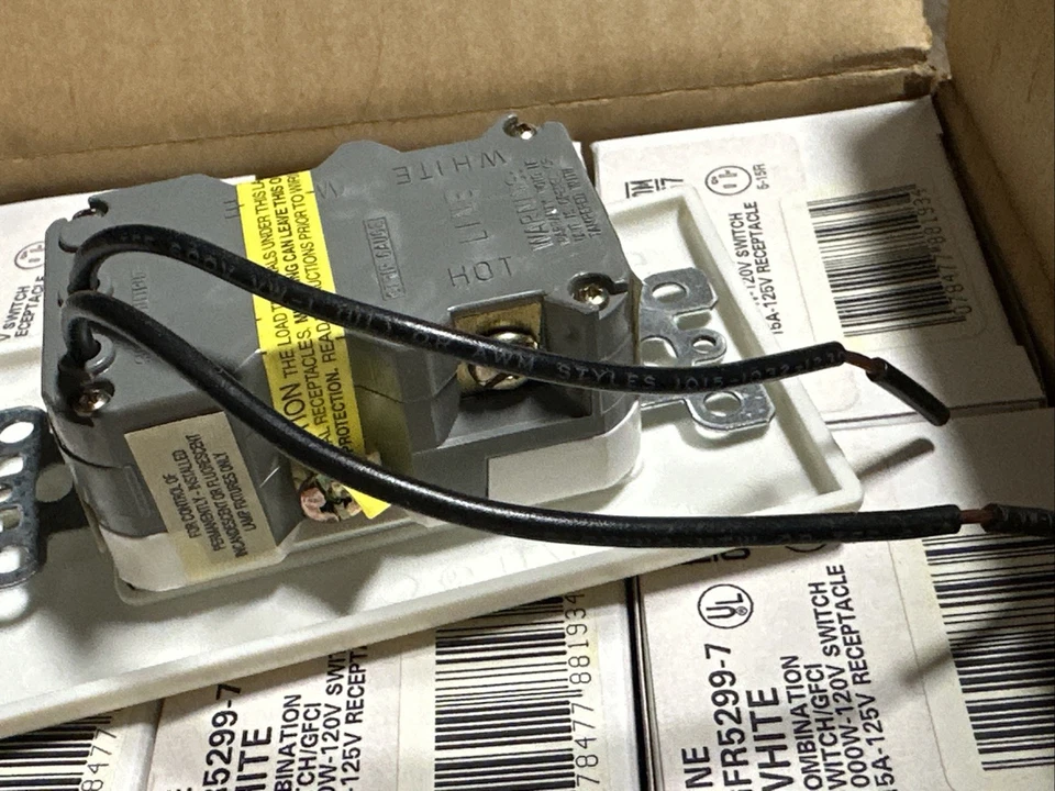 🔴Interruptor Combinado GE GFR5299-7 GFCI 1000W-120V 15A-125V Receptáculo!!️ - Imagem 4 de 4