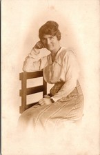 RPPC Studio View Portrait Attractive Woman Sitting on Chair UNP Postcard XJ1