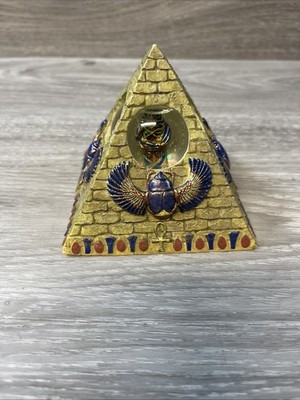 Vandor 1997 Vintage Novelty Egyptian Pyramid Water Globe King Scarab