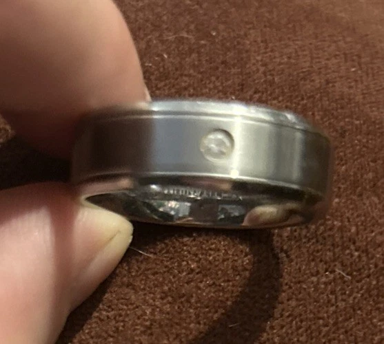 Мужская современная лента, твердое титановое кольцо, маленький камень атласная отделка размер 10 - Изображение 3 из 4