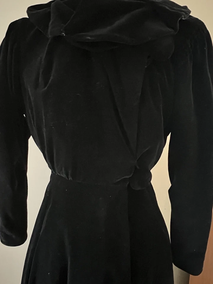 Antiguo Abrigo Victoriano Terciopelo Negro S Forrado en Lana y Seda Hecho a Mano Foto 4 de 4