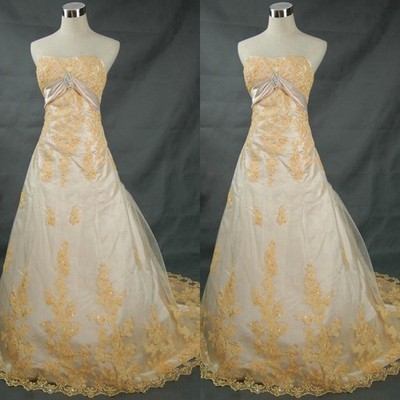 Vintage Wedding Dresses Strapless Lace Appliques Tulle Sweep Train Bridal Gowns