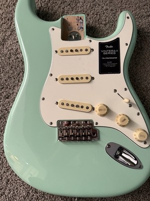 Fender Vintera II 70s RI Stratocaster Strat LOADED BODY, 1970s Surf Green