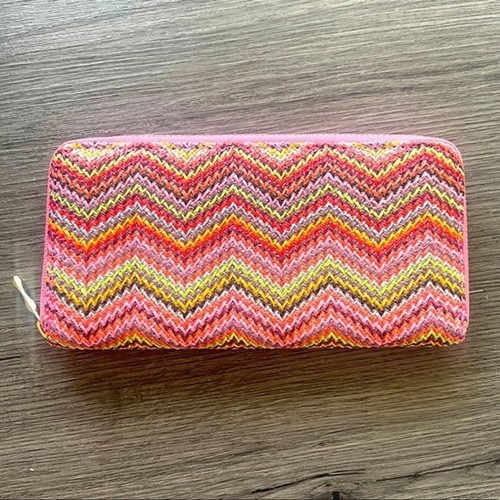 Mehrfarbige Pastell Chevron Strick Reißverschluss Geldbörse #missonivibes 70er