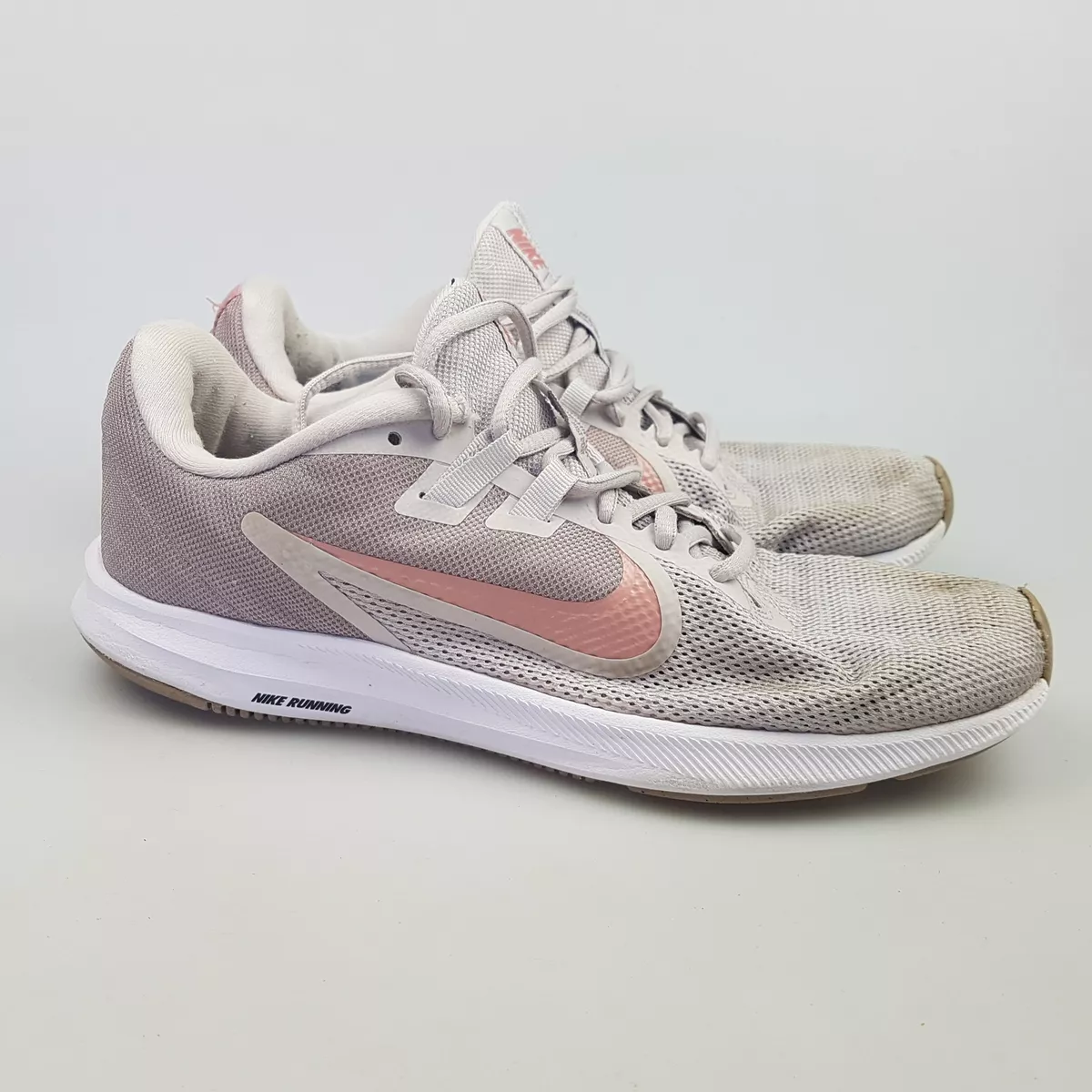 Women s NIKE Downshifter 9 Sz 9 US Runners Shoes Grey Pink 3