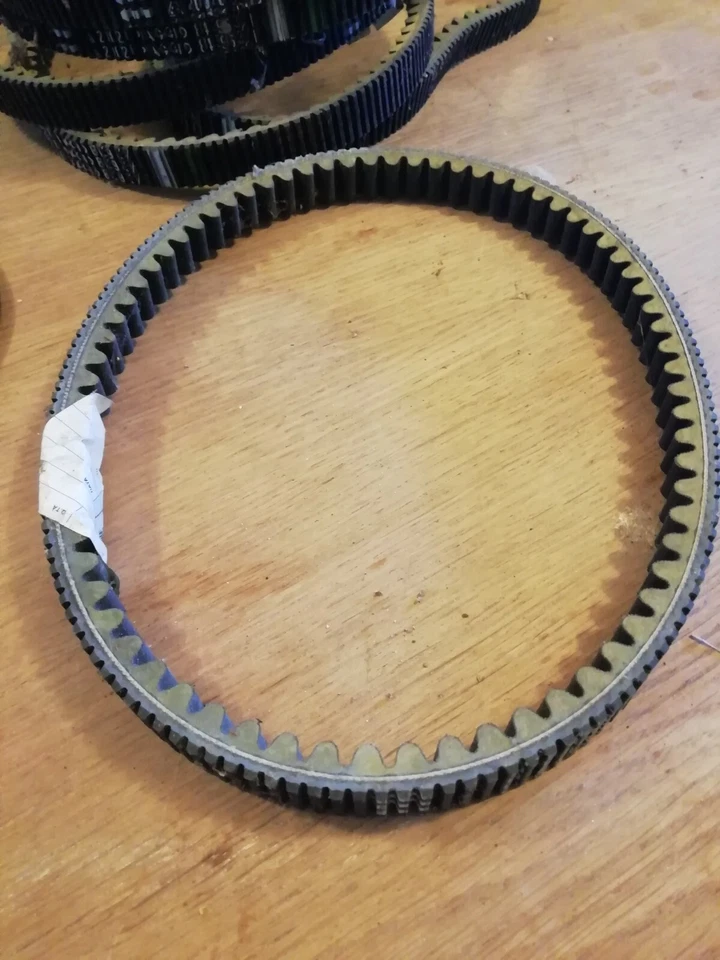 courroie neuve origine piaggio 843963 - Photo 3/4