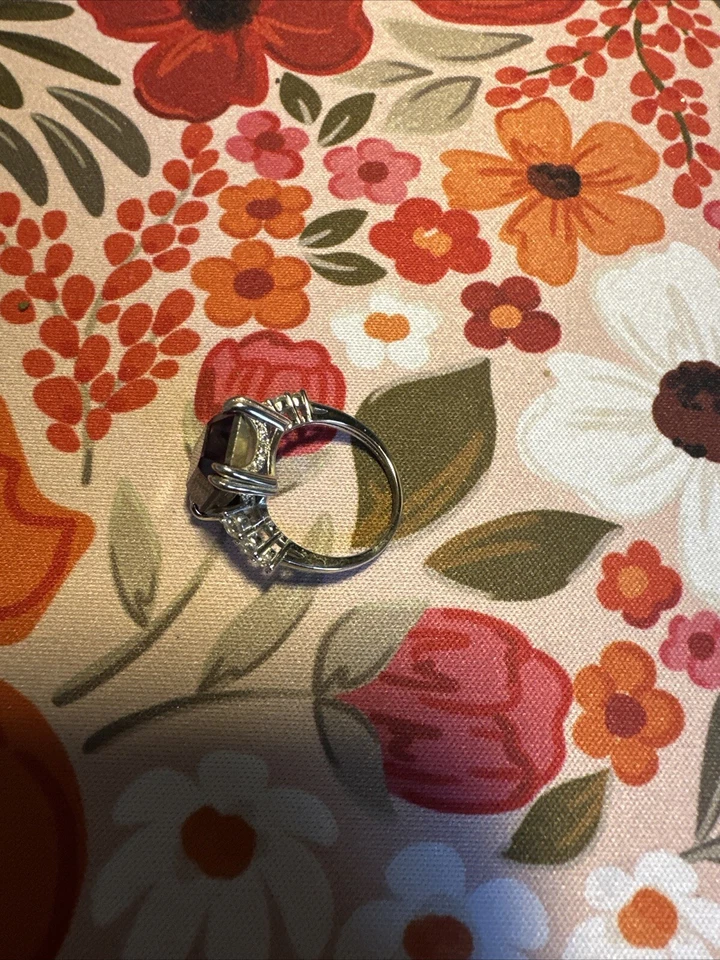 Joyas fragantes 2022 vacaciones satinado púrpura corte esmeralda nuevo sin etiquetas talla 6 Foto 3 de 4