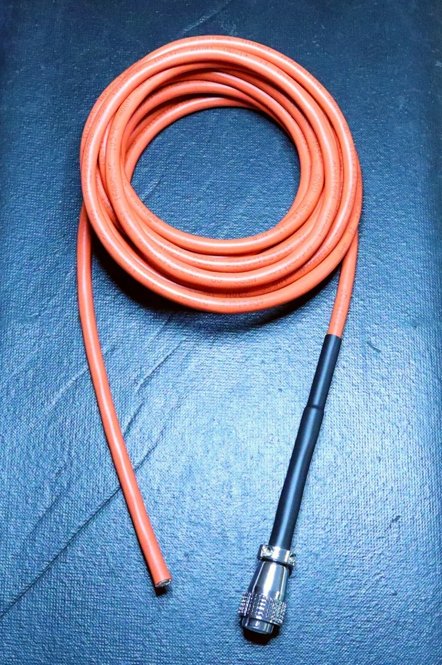 Cabo CNC VFD 20 pés 16/4 DS flexion & HY grande conector branco instalado  - Imagem 4 de 4