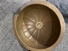 Lavello a barra sopra montaggio in ottone, design a petali