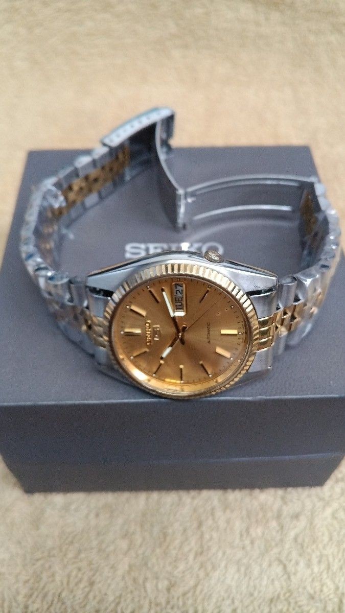 SEIKO5 7009-3110 デイデイト　SEIKO ピラミッド　ジュビリー 低価格で大人気の SEIKO5 7009-3110 ジュビリー ピラミッド