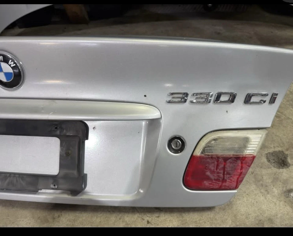 00-06 BMW E46 325Ci 330Ci CUPÉ TAPA MALETERO CUBIERTA CARCASA Metálico Plateado Foto 3 de 4