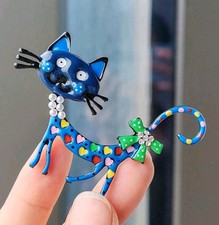   Crafted CAT Rhinestone Brooch- New P03